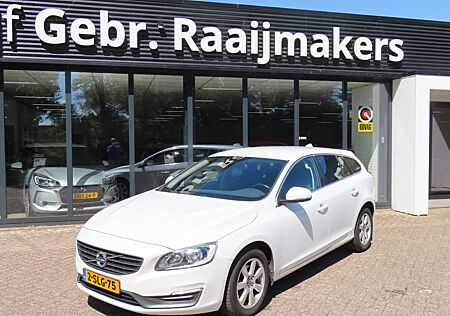 Volvo V60 1.6 D2 Momentum*Navi*ECC*