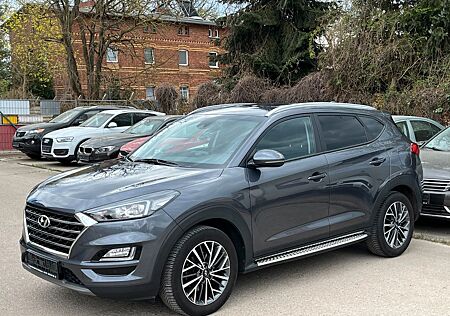 Hyundai Tucson Advantage 2WD/1-Hand/Klima/Navi/AHK/HUneu
