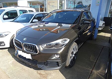 BMW X2 sDrive 18 d Advantage Plus NAVI/LED/Head Up