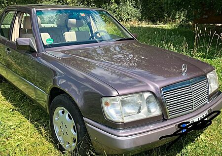 Mercedes-Benz E 220 Automatik bornit
