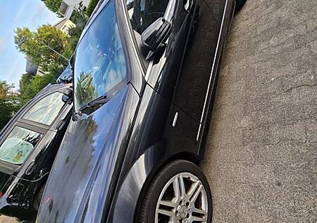 Mercedes-Benz C 220 CDI BlueEFFICIENCY - AMG PAKET