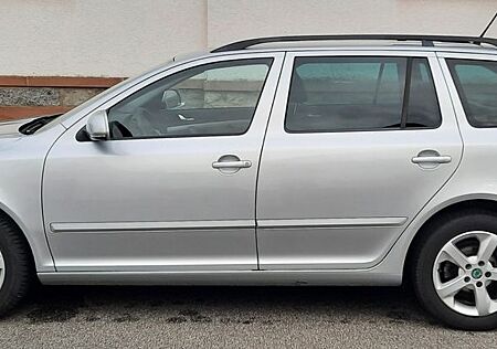 Skoda Octavia 1.6 TDI Elegance Combi Elegance