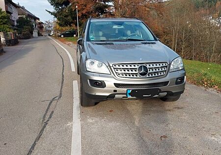 Mercedes-Benz ML 350 4MATIC -