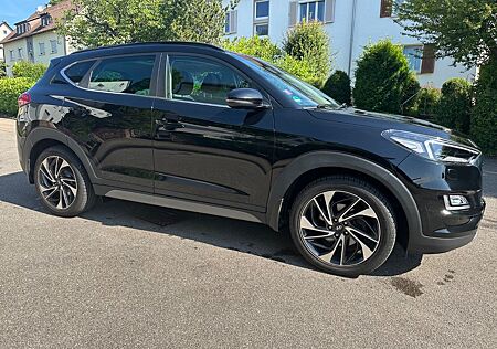 Hyundai Tucson 1.6 T-GDI 19 Zoll Pano Scheckheft
