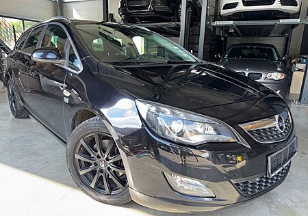 Opel Astra J Sports Tourer Innovation OPC Line Xenon