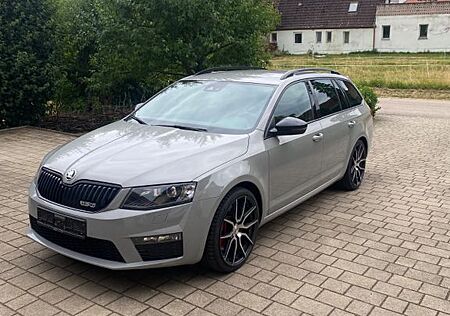Skoda Octavia 2.0 TSI DSG RS Combi RS