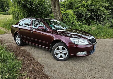 Skoda Octavia 1.4 Elegance, Vollausstattung,Erstbesitz