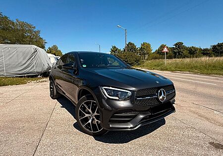 Mercedes-Benz GLC 300 e 4MATIC Coupé Autom. - AMG Line