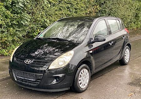 Hyundai i20 1.2 1 jahr Tüv