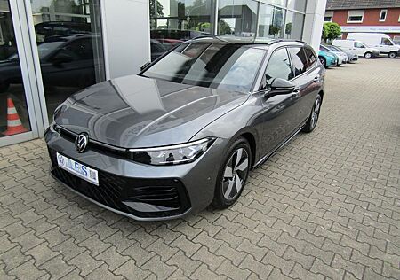 VW Passat Volkswagen R-Line 2.0 TDI DSG AHK NAVI IQ.DRIVE IQ.L