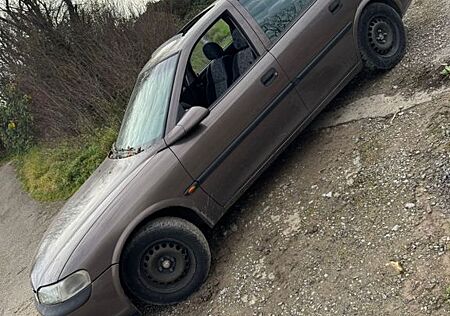 Opel Vectra 1.6 16V Hattrick Schiebedach und Klim...