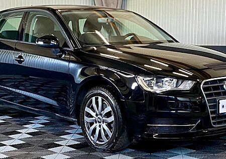 Audi A3 Sportback attraction, Standheizung,PDC hinten