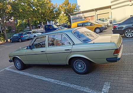 Mercedes-Benz 300