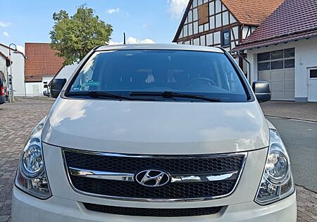 Hyundai H-1