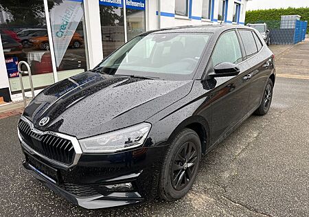 Skoda Fabia 1,0 TSI*Style*DSG/Navi/LED/1.Hand/Alu/PDC