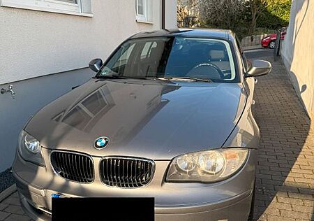 BMW 118d - 2.0 Diesel | Spacegrau | Top gepflegt