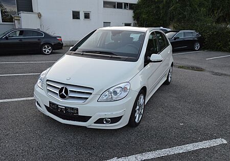 Mercedes-Benz B 150 B -Klasse /Sportpaket/HU neu