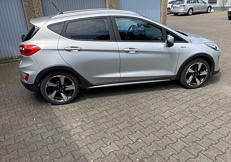 Ford Fiesta Active Colourline 74KW,Klima, Sitzheizung