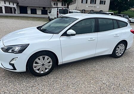 Ford Focus Turnier Cool & Connect,Navi,Festpreis