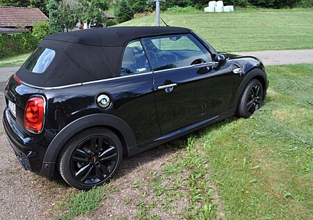 Mini Cooper S Cabrio Cooper S JCW-Paket