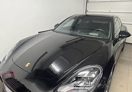 Porsche Panamera GTS keyless Burmester voll-leder