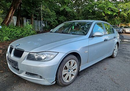 BMW 318i Limosine