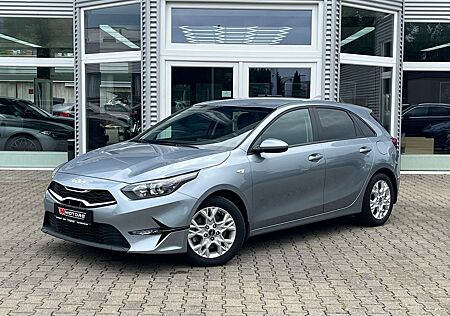 Kia Cee'd Ceed 1.5 Spirit NAVI/PDC/KAMERA/AUTOMATIK