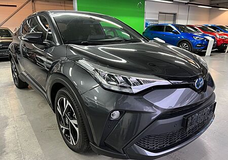 Toyota C-HR Hybrid Team D