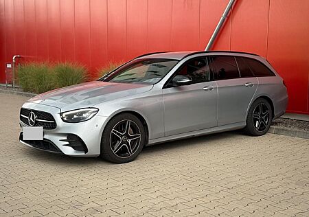 Mercedes-Benz E 220 d T Autom. AMG NIGHT Anhänger Widescreen