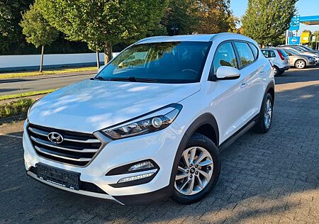 Hyundai Tucson Tucson2.0d-4WD-6G*AHK*KLIMAUT+NAV+LED+KAMER+TEMP