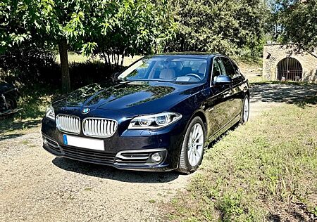 BMW 530d Lim. //M-PAKET/SEHR GEPFLEGT/LEDER/2011