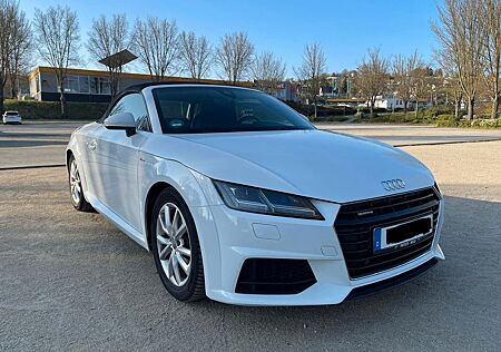 Audi TT Roadster 2.0 TFSI S tronic quattro 3x S LINE