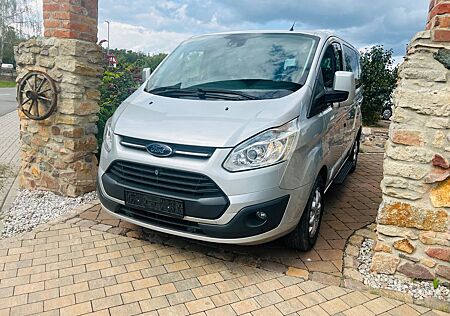 Ford Tourneo Custom 2.2 Titanium Standheizung