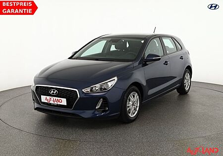 Hyundai i30 1.4 Select Klima Tempomat Spurhalte USB AUX