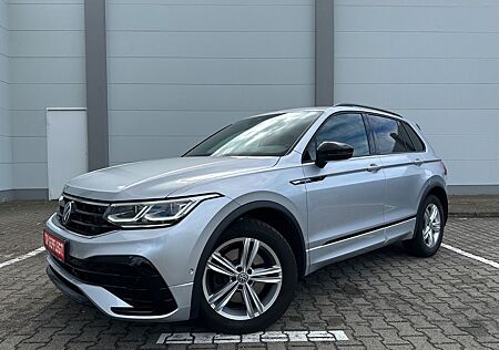 VW Tiguan Volkswagen R-LINE 4M-IQ LIGHT-PANO-AHK-BLACK STYLE