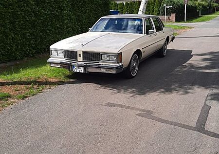 Oldsmobile Delta 88 Royal Custom