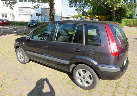 Ford Fusion 1,4 16V + +
