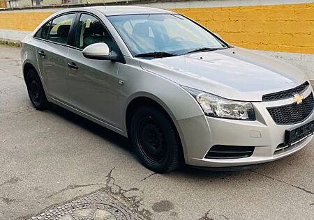 Chevrolet Cruze Basis
