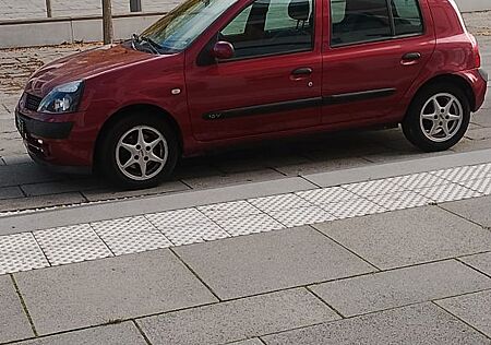Renault Clio 1.2 16V Privilege Expression