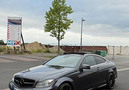 Mercedes-Benz C 350 Coupé Autom. -