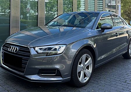 Audi A3 Limousine design 1.6 TDI*LED*Navi*Leder*PDC*