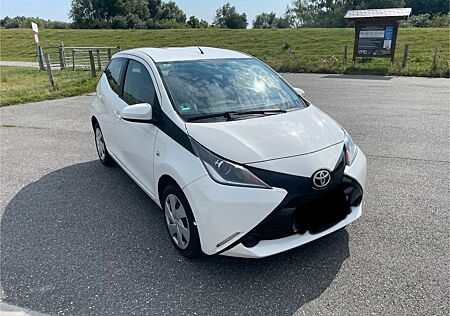 Toyota Aygo (X) Aygo (2016) | ca. 90.000 km | Top Zustand