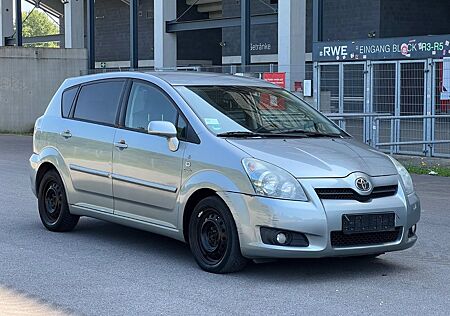 Toyota Corolla Verso 2.2 D-CAT Sol*SITZHZ*KLIMA*