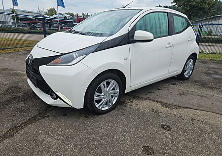 Toyota Aygo (X) Aygo - KLIMA/MFL/TEMP/KAM/LED/ALU/