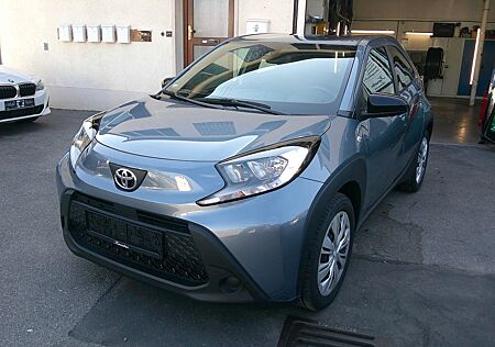Toyota Aygo (X) Play Automatik Sitzhzg.15J.Garantie