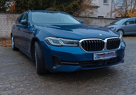 BMW 520d xDrive Touring A -