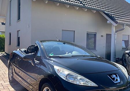 Peugeot 207 CC Cabrio/ TÜV neu/ wenig Kilometer