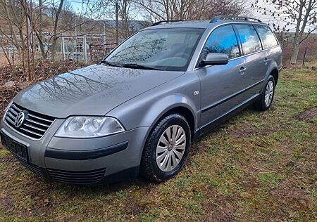 VW Passat Variant Volkswagen 2.0 Basis Variant Basis