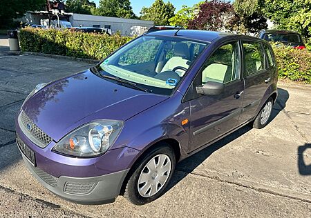 Ford Fiesta 1.3 51 kW , Klima, TÜV neu !