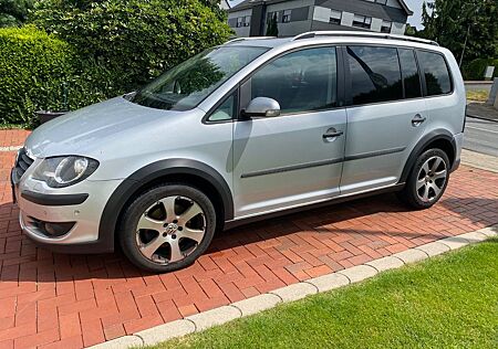 VW Touran Volkswagen 2.0 TDI 125kW DSG DPF -